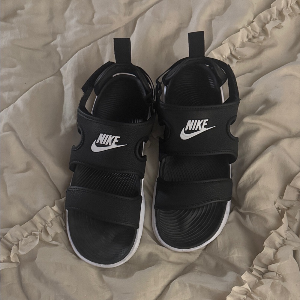 Nike Kids Black and White Sandals